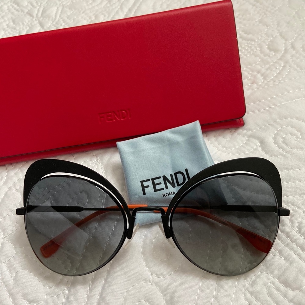 FENDI SUNGLASSES 🧡